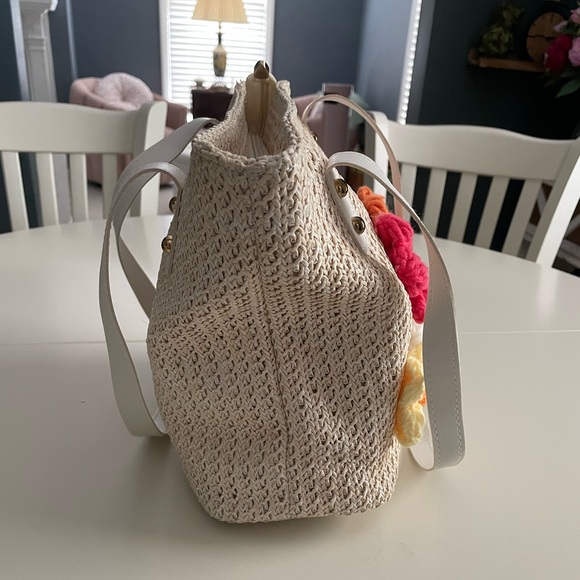 Lulla Collection Raffia Tote With Flowers - Picture 4 of 10